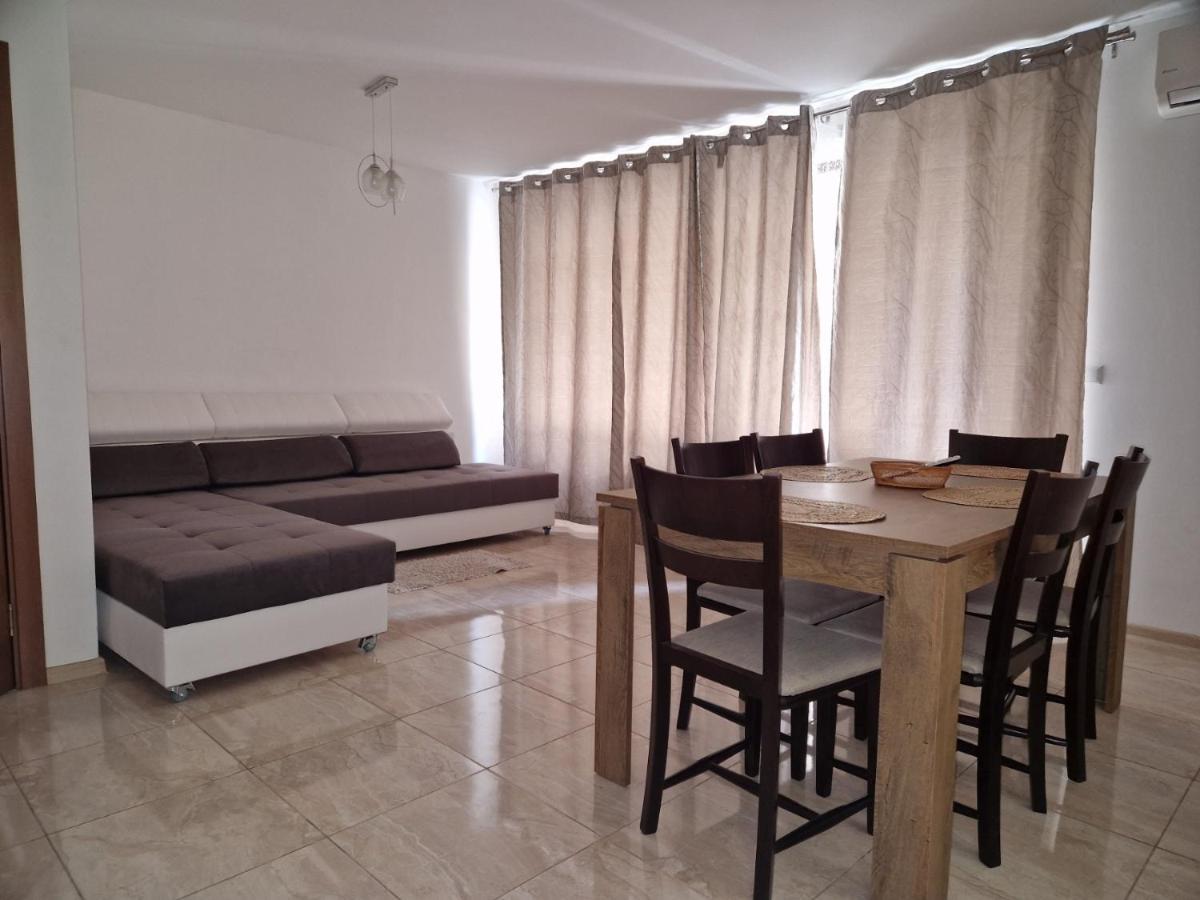 Sea Garden Marina 2 Apartment Varna Esterno foto