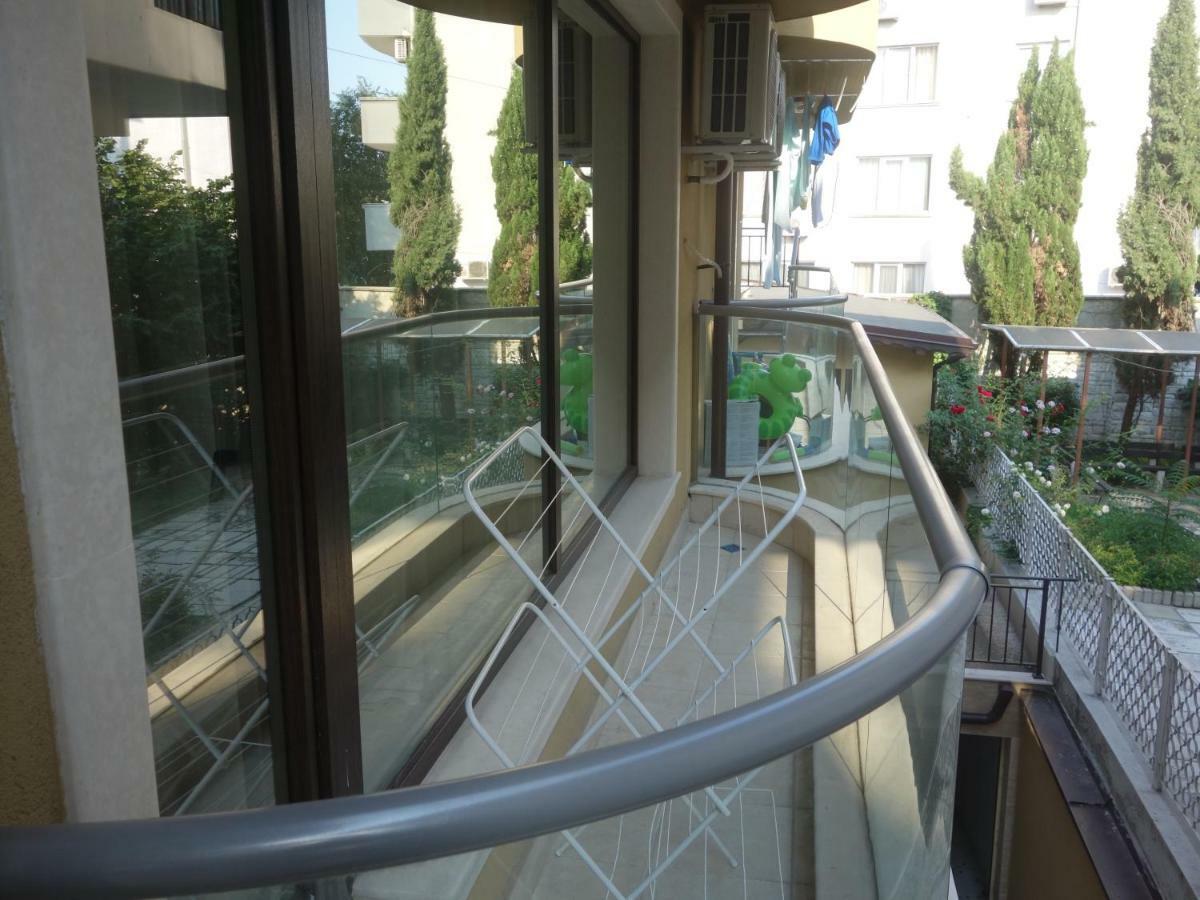 Sea Garden Marina 2 Apartment Varna Esterno foto